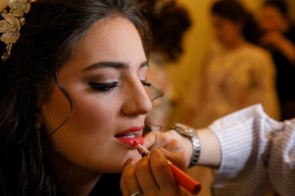 Hasidic Jewish Teen Bride