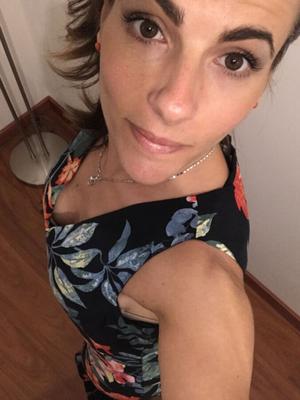 .. Garota amadora privada vazando selfies nuas e BF Captu