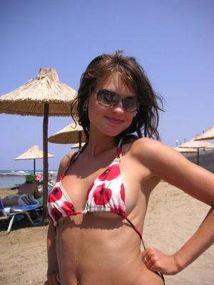 Brunette sexy tchèque en vacances - album de famille