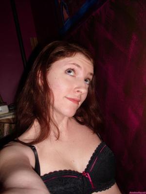 Beautiful Redhead Share Her Hot Selfshots