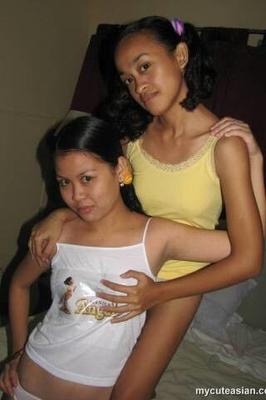 Lesbian Horni Thai Girl