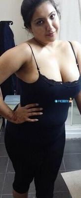 indian young busty slut whore mother mom madarchod randi