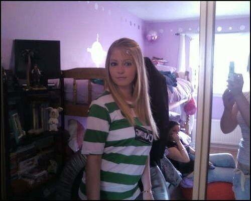 sexy scottish girls wearng glasgw celtic football tops