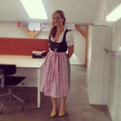 Im Dirndl en el Oktoberfest del Bayern de Múnich