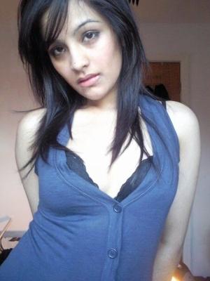 Sexy Indian Girl Exposing