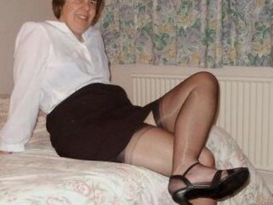 Reife Vintage-MILF Valerie B aus Cornwall, Großbritannien