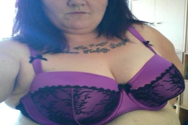 Quelques selfies de soutien-gorge comme demandé