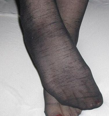 Pieds de femme en nylons