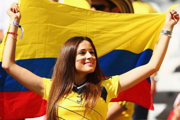 Colombianas locas por el Futbol - loucas por futebol (futebol, duh)