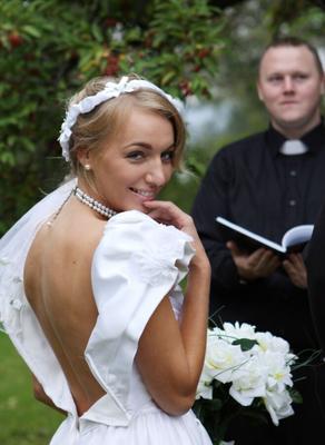 Brides that will Cuckold: Ceremony: For captions