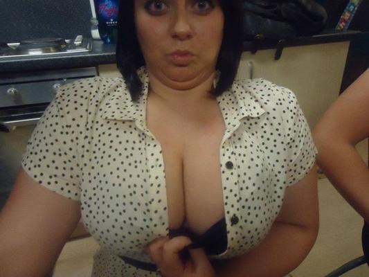 Chubby Chav Slut Aileen pour les légendes/commentaires/faux