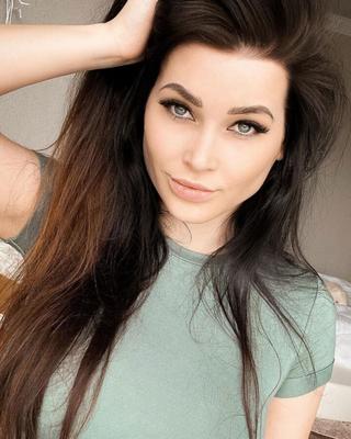 Niece Waidhofer