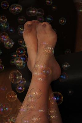 bubbles feet and stockings