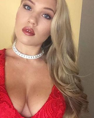 Anja Nissen: hot singer with big tits