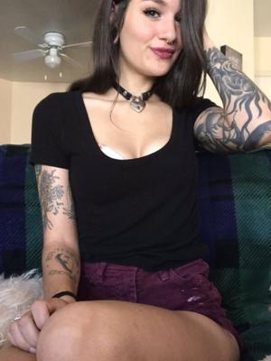 LUNA _fille tatouée