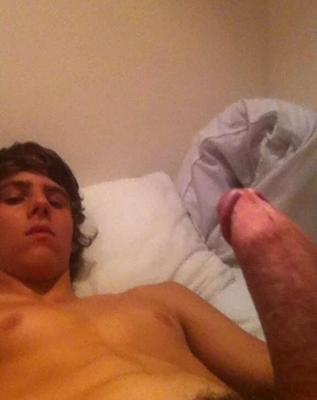 Big Dick Gay Selfies