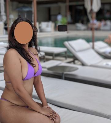 chaud indien audacieux et beau desi MILF