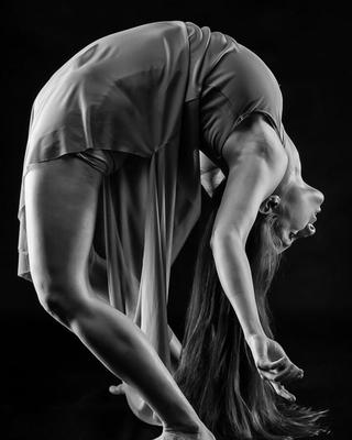 la danseuse aux gros seins Adrienn la salope