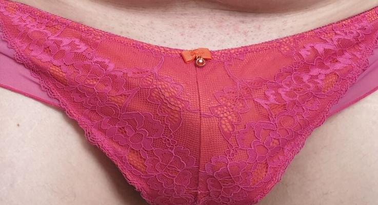 Culotte rose dans mon cul