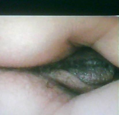 see this worn out GRANNY pussy in close-up when aroused