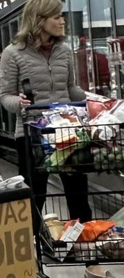 Grocery Store Sightings - Shy MILF w/Tight Body Flirts