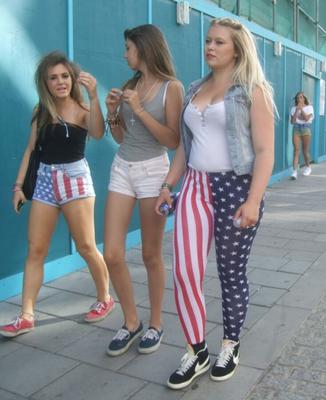 candid chubby chicks in leggings