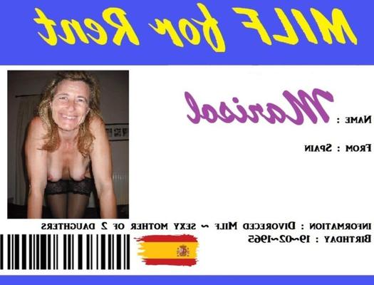 Marisol MILF de España en casa revisando su perfil