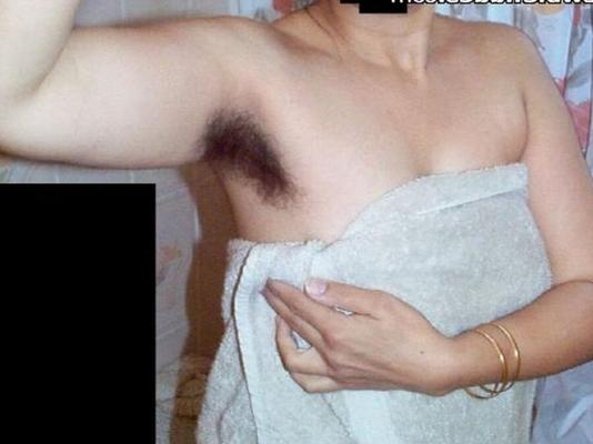 Hairy bushy pits!