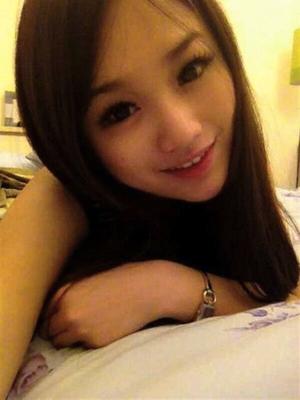 Cute Taiwanese Girlfriend Larisa