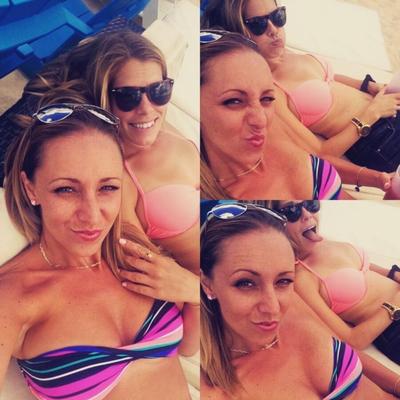 STEPHANIE QUIERE TU COMENTARIO SOBRE SU BOCA Y TETAS GRANDES