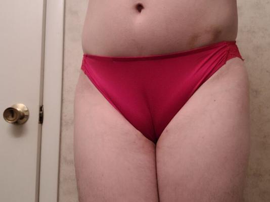 New pics of me, still in panties (;