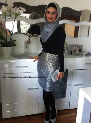 Turkish Hijabi Women in Nylons