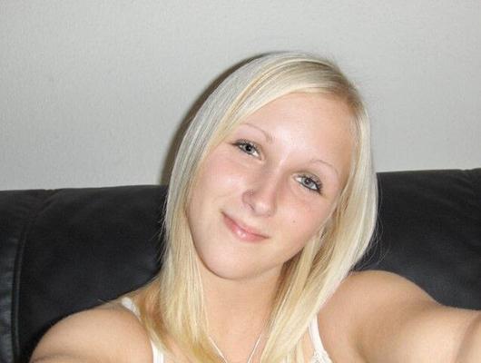 Photos de fuite d'une copine blonde