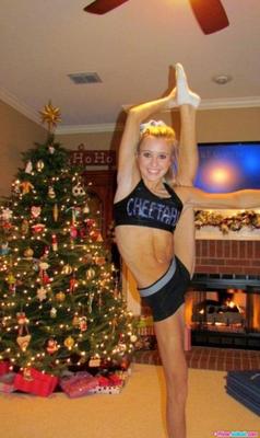 Flexible Teen Cheerleaders