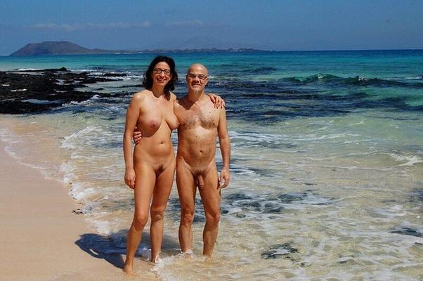 Licia and Pierangelo nude - European nudists from Italy