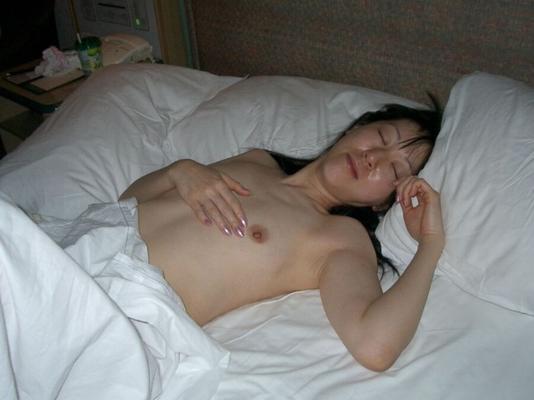 Japanese Amateur Wife Mayu - Hotel Bedroom Nudes