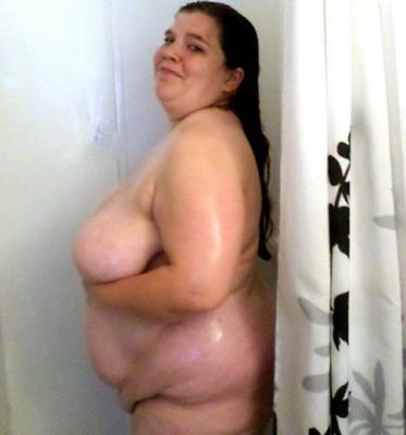 bbw en la ducha