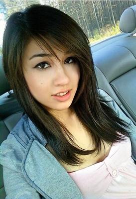 Selfies de petite amie asiatique