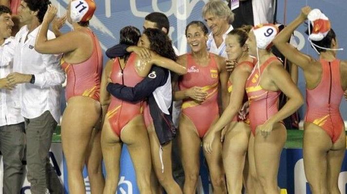 Médaille d'or des filles espagnoles dans le sexe