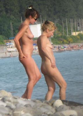 vraiment des filles sur la plage