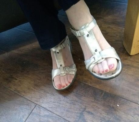 Gif feet sandals painted toes