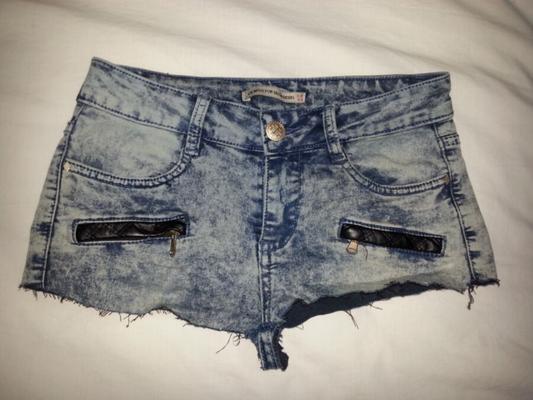 Shorts pegajosos de mi hermana