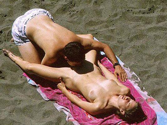 Strand-FKK-Sex und BJ, Amateur-FKK-Voyeur-Bilder.