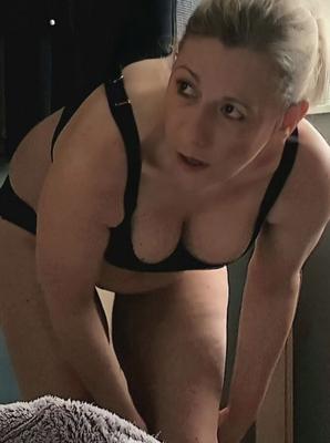 Sexy Londoner MILF