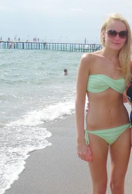 Blonde Bikini Vorlagen welche geilt euch ? Blond Cum targets Whi