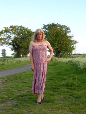 CD Nicola in Pink Paisley Sun Dress