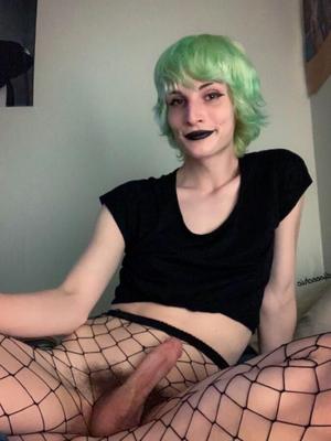 Indieee Chic (Tgirl amateur)