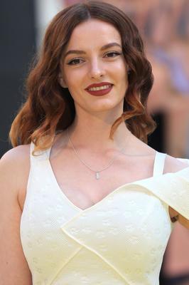 Tetas dakota azul richards