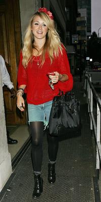 MILF celebridades en pantimedias Fearne Cotton Reino Unido