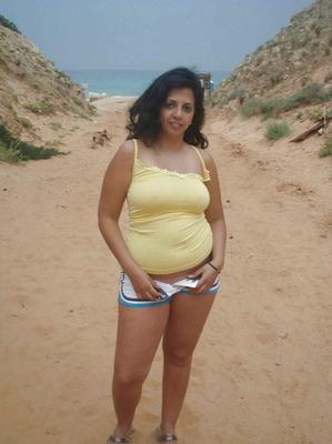 Exposed Arab Wife on the Beach